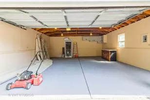 915 E Chicago Ave, Naperville, IL 60540 - Photo 28