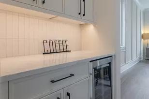 4015 N Albany Ave, Chicago, IL 60618 - Photo 14