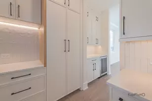 4015 N Albany Ave, Chicago, IL 60618 - Photo 8