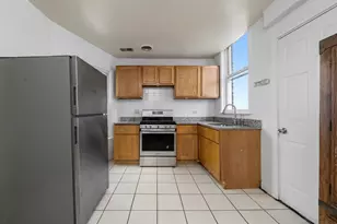 238 W 31st St, Chicago, IL 60616 - Photo 6