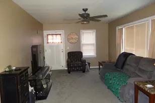 831 Douglas St, Morris, IL 60450 - Photo 4