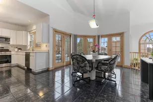 395 Blue Ash Dr, Buffalo Grove, IL 60089 - Photo 10