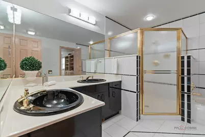 395 Blue Ash Drive, Buffalo Grove, IL 60089 - Photo 24