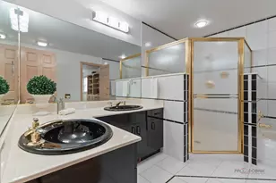 395 Blue Ash Dr, Buffalo Grove, IL 60089 - Photo 24