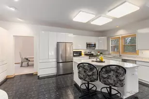 395 Blue Ash Dr, Buffalo Grove, IL 60089 - Photo 12