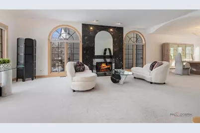 395 Blue Ash Drive, Buffalo Grove, IL 60089 - Photo 4