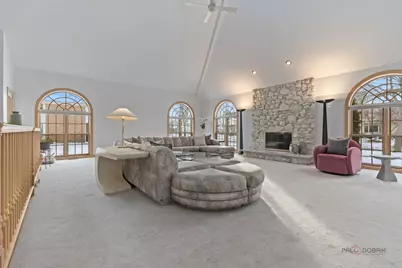 395 Blue Ash Drive, Buffalo Grove, IL 60089 - Photo 8