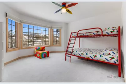 395 Blue Ash Drive, Buffalo Grove, IL 60089 - Photo 20