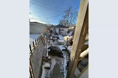 2107 W 70th Place, Chicago, IL 60636 - Photo 6