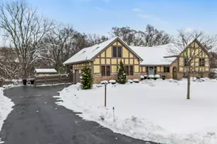 26651 N Pheasant Trail, Wauconda, IL 60084 - Photo 2