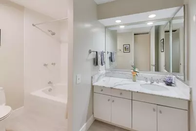 680 N Lake Shore Drive #221, Chicago, IL 60611 - Photo 36