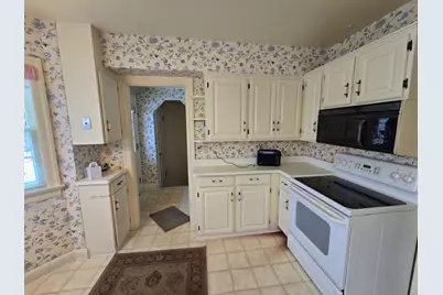 423 N Highland Avenue, Rockford, IL 61107 - Photo 14