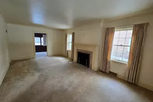 423 N Highland Ave, Rockford, IL 61107 - Photo 6