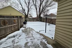 423 N Highland Ave, Rockford, IL 61107 - Photo 4