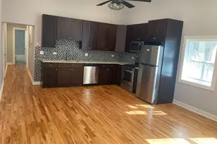 1929 W Montrose Ave, Chicago, IL 60613 - Photo 2