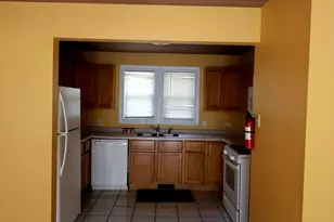 2911 Emmaus Ave, Zion, IL 60099 - Photo 10