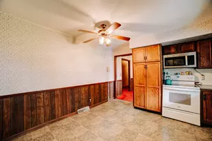 601 E Porter Ave, Watseka, IL 60970 - Photo 18