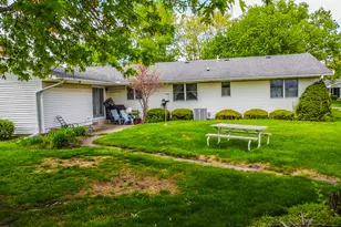 601 E Porter Ave, Watseka, IL 60970 - Photo 4