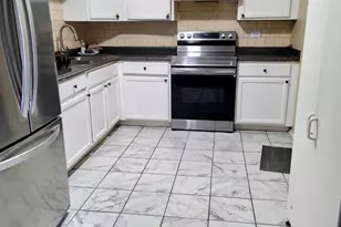 109 W Elk Trail, Carol Stream, IL 60188 - Photo 6