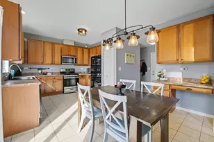 8317 Pembridge Ct, Joliet, IL 60431 - Photo 10