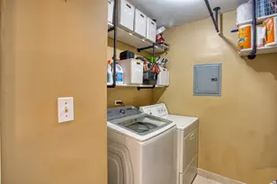 7070 Newport Dr, Woodridge, IL 60517 - Photo 16