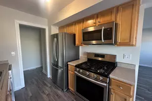 306 Northwestern Ct, Bloomingdale, IL 60108 - Photo 2