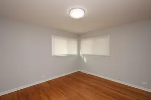 9622 Kildare Ave, Skokie, IL 60076 - Photo 18