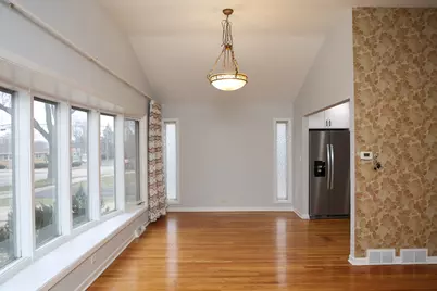 9622 Kildare Avenue, Skokie, IL 60076 - Photo 10