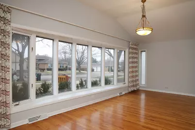 9622 Kildare Avenue, Skokie, IL 60076 - Photo 8