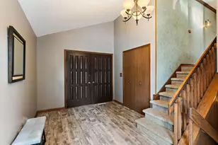 183 Brookside Dr, Elgin, IL 60123 - Photo 4