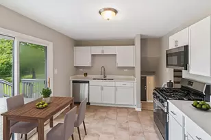 3316 Birchwood Dr, Hazel Crest, IL 60429 - Photo 8