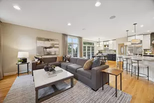 15 Gilbert Ave, Clarendon Hills, IL 60514 - Photo 12