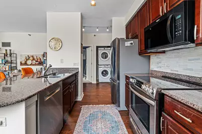 421 W Huron Street #805, Chicago, IL 60654 - Photo 8