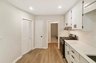 615 Polo Dr, Wheaton, IL 60187 - Photo 6