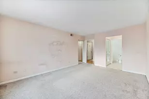 5019 Mulford St, Skokie, IL 60077 - Photo 12