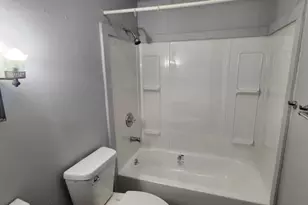 910 Timberline Dr, Danville, IL 61832 - Photo 6