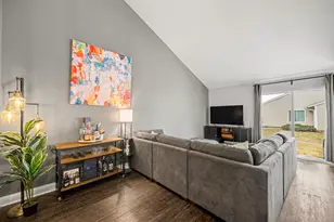 766 Colorado Ct, Carol Stream, IL 60188 - Photo 6