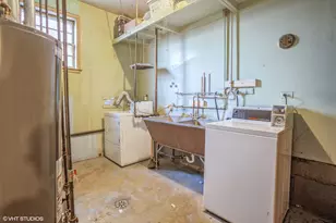 1022 Arnold Ct, Des Plaines, IL 60016 - Photo 10