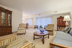 2420 W Talcott Rd, Park Ridge, IL 60068 - Photo 4