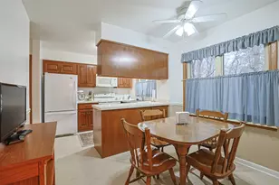 2420 W Talcott Rd, Park Ridge, IL 60068 - Photo 10