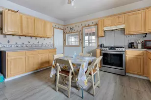 436 W Washington St, Marengo, IL 60152 - Photo 8