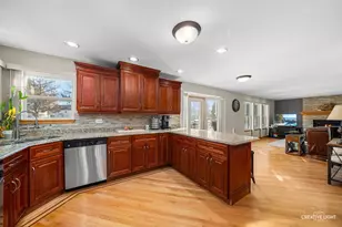 1900 Chestnut Grove Dr, Plainfield, IL 60586 - Photo 8