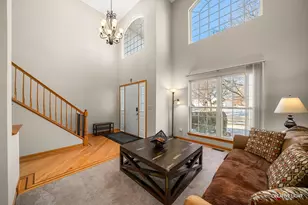 1900 Chestnut Grove Dr, Plainfield, IL 60586 - Photo 4