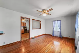 811 W Harvard St, Champaign, IL 61820 - Photo 8