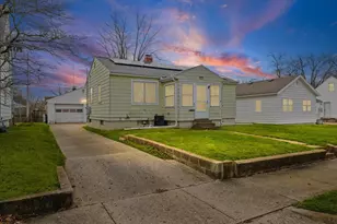 811 W Harvard St, Champaign, IL 61820 - Photo 4