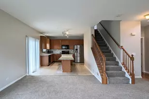 2310 Shiloh Dr, Aurora, IL 60503 - Photo 10