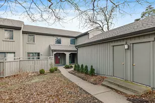 225 Shoreline Rd, Lake Barrington, IL 60010 - Photo 1