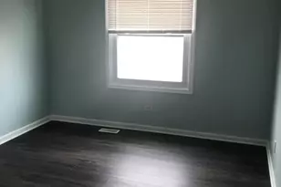 689 Wilson St, Hanover Park, IL 60133 - Photo 6