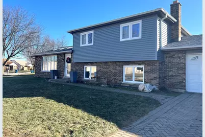 12818 S Blossom Drive, Alsip, IL 60803 - Photo 2