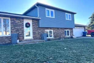 12818 S Blossom Dr, Alsip, IL 60803 - Photo 1